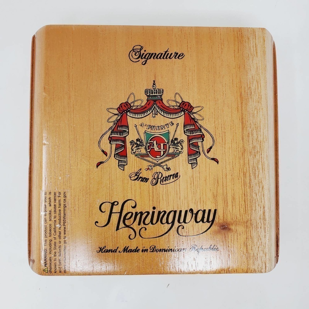 27. Hemingway Gran Reserva Arturo Fuente Cigar Wooden Medium Case Box